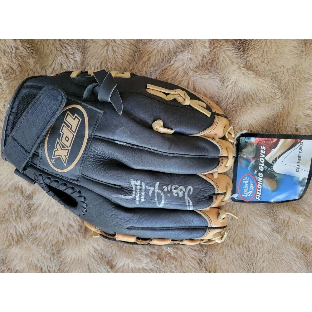 Ozzie Guillen Autographed Glove